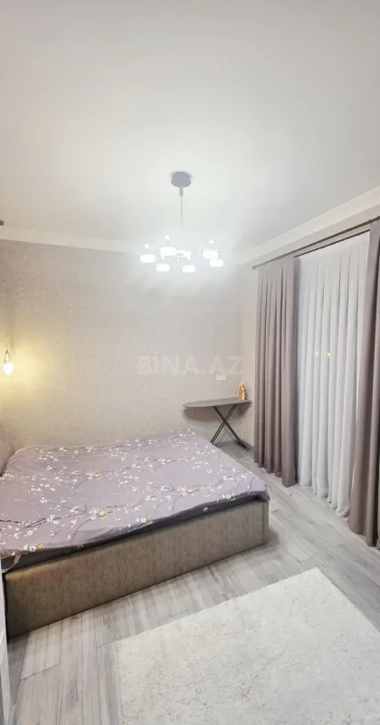 Kirayə verilir 2 otaqlı mənzil 100 m²