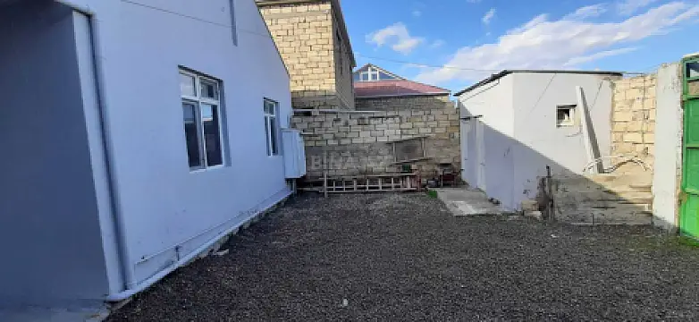 Satılır 4 otaqlı həyət evi 90 m²