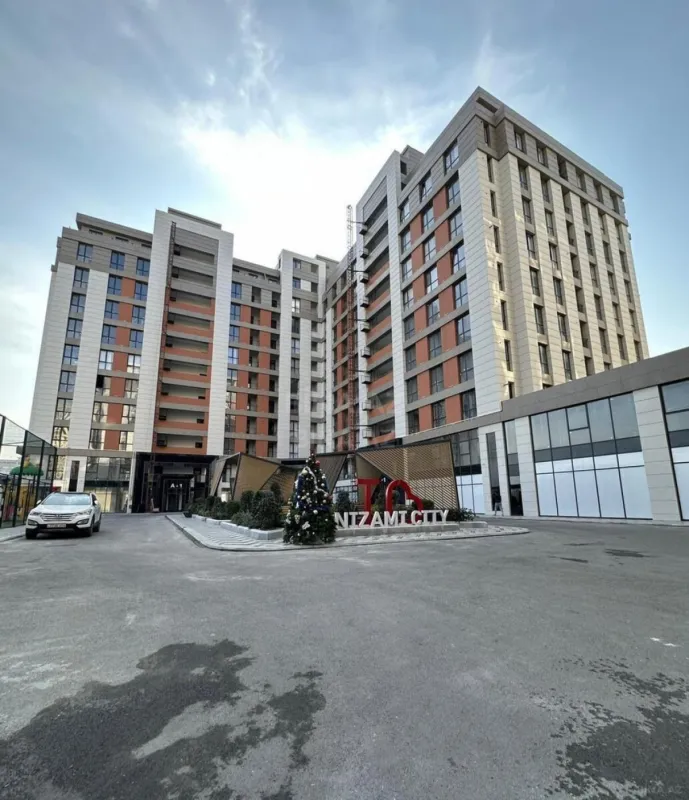 Kirayə verilir 3 otaqlı mənzil 135 m²