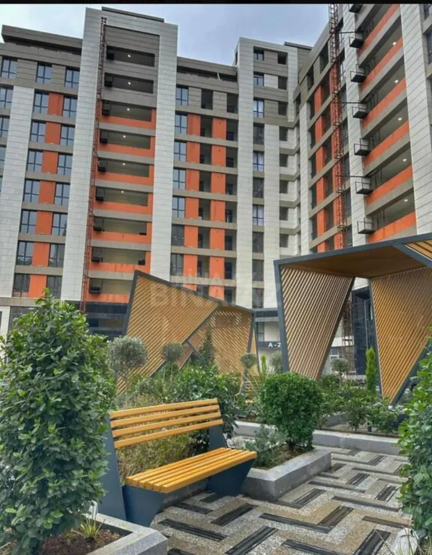 Kirayə verilir 3 otaqlı mənzil 135 m²