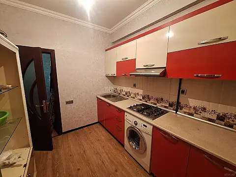 Kirayə verilir 2 otaqlı mənzil 62 m²