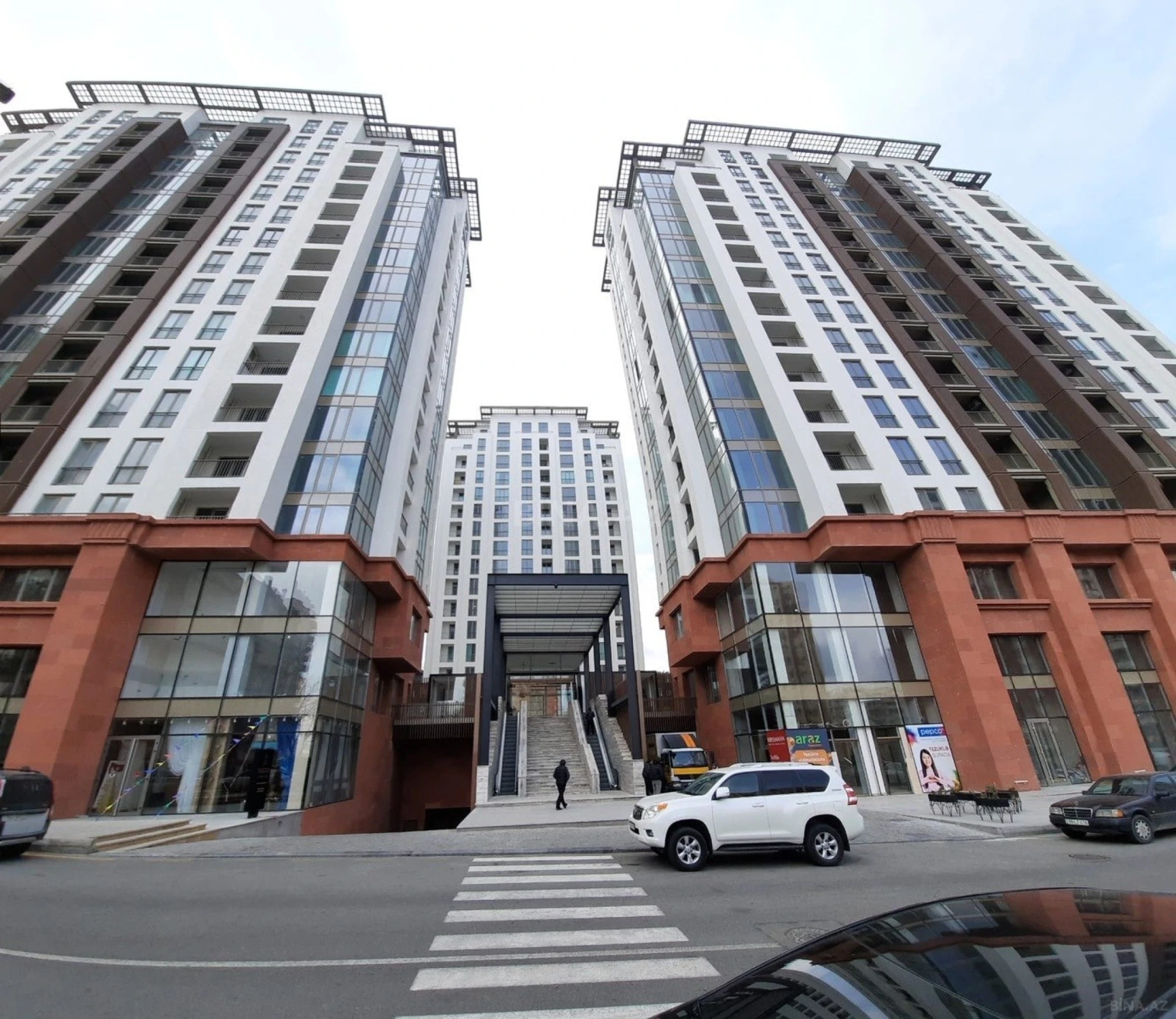 Kirayə verilir 2 otaqlı mənzil 50 m²