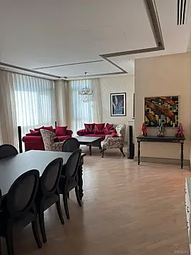 Kirayə verilir 3 otaqlı mənzil 180 m²