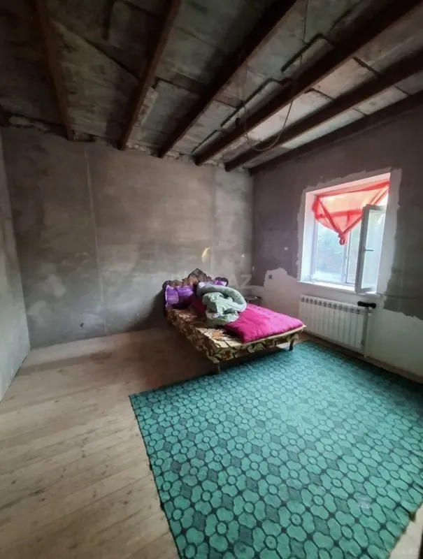 Satılır 4 otaqlı həyət evi 140 m²