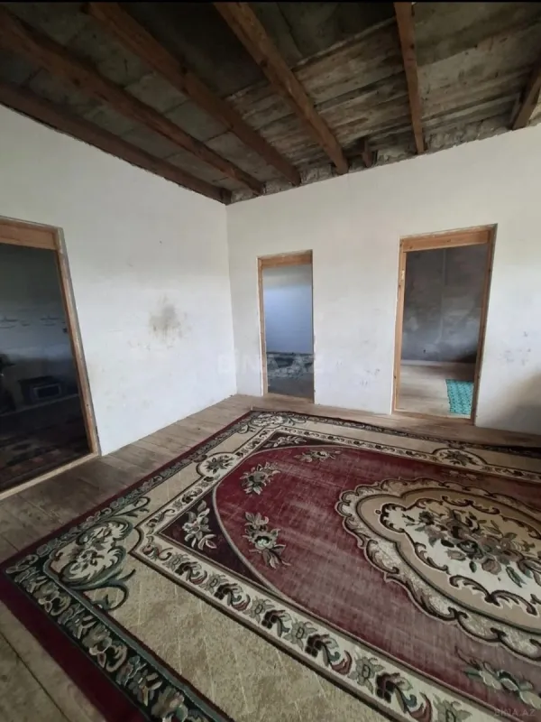 Satılır 4 otaqlı həyət evi 140 m²