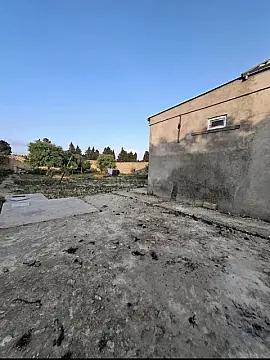 Satılır 4 otaqlı həyət evi 140 m²