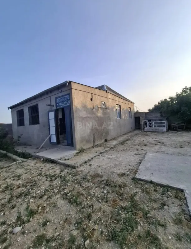 Satılır 4 otaqlı həyət evi 140 m²