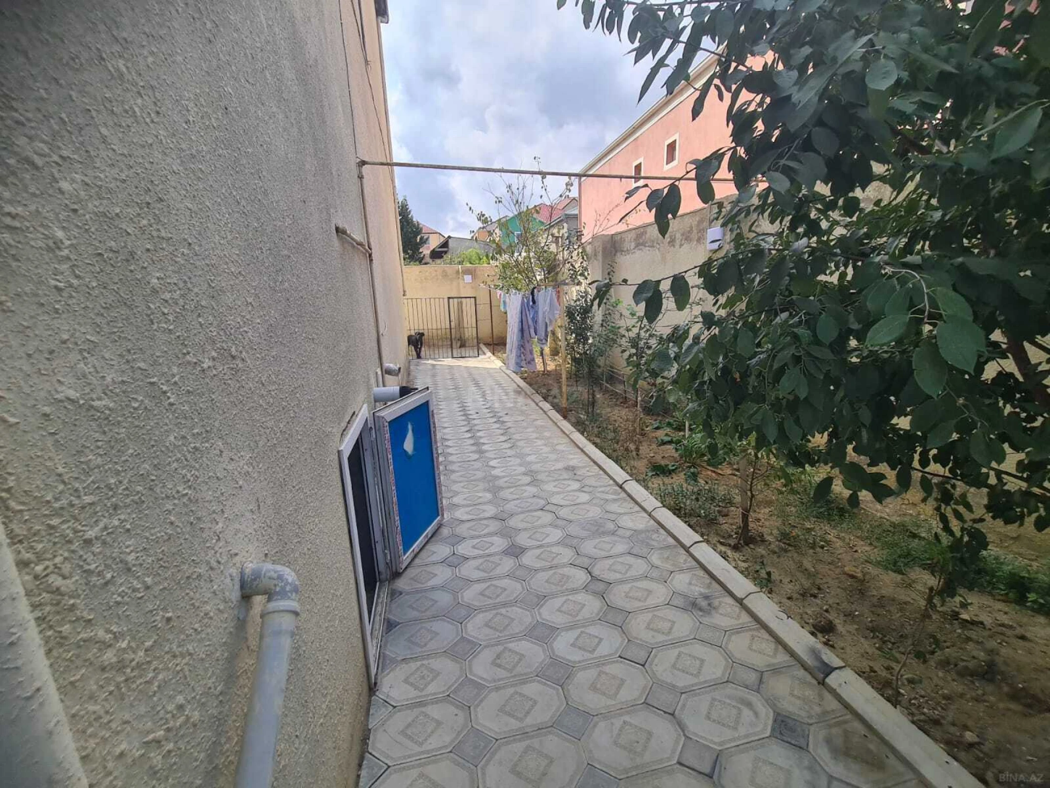 Satılır 6 otaqlı həyət evi 240 m²