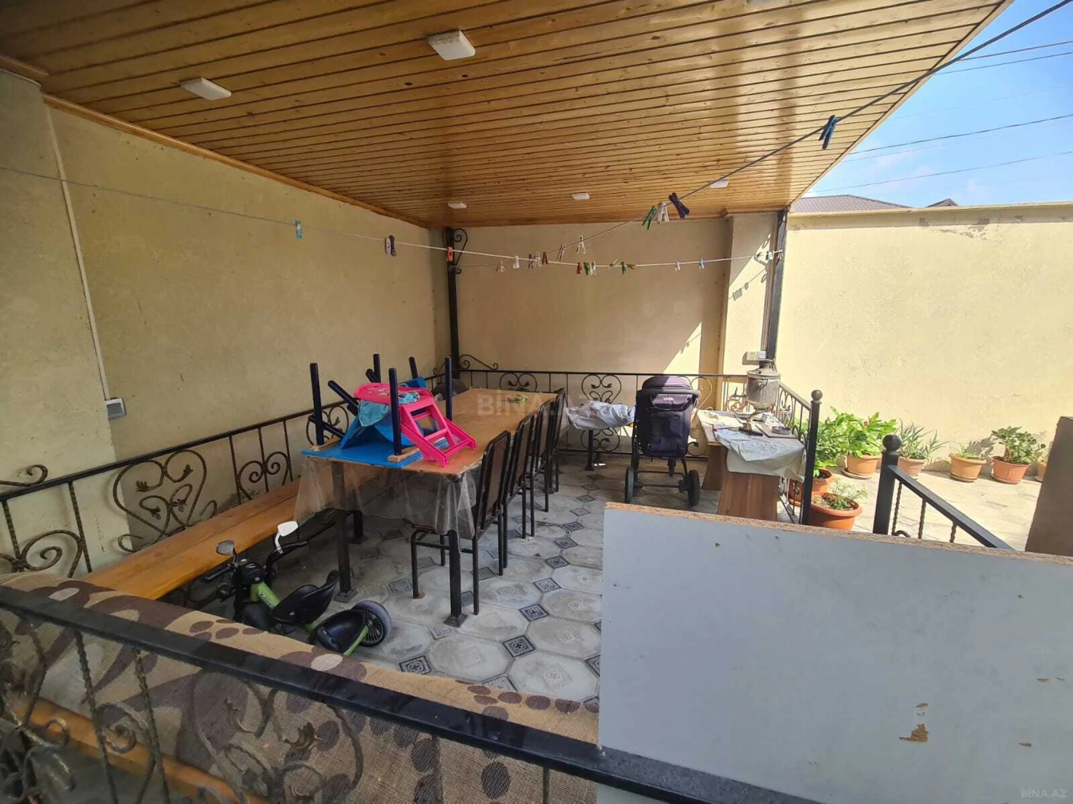 Satılır 6 otaqlı həyət evi 240 m²