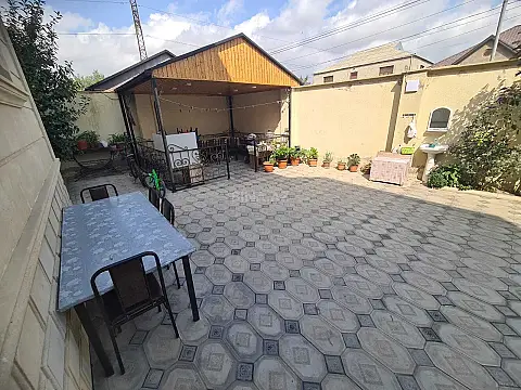 Satılır 6 otaqlı həyət evi 240 m²