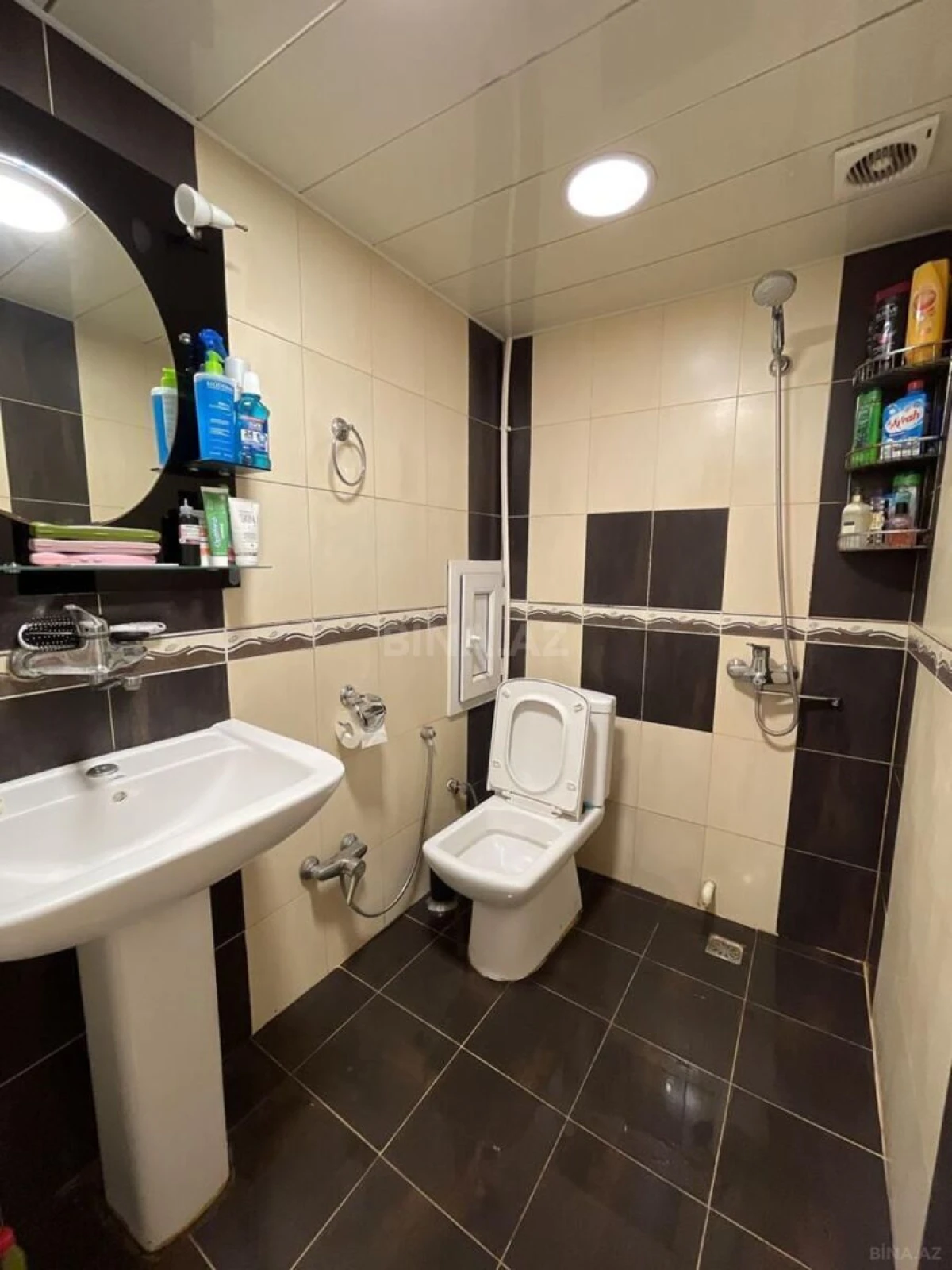 Kirayə verilir 2 otaqlı mənzil 60 m²