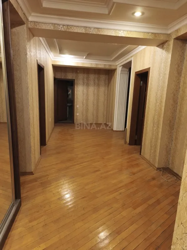 Kirayə verilir 3 otaqlı mənzil 150 m²