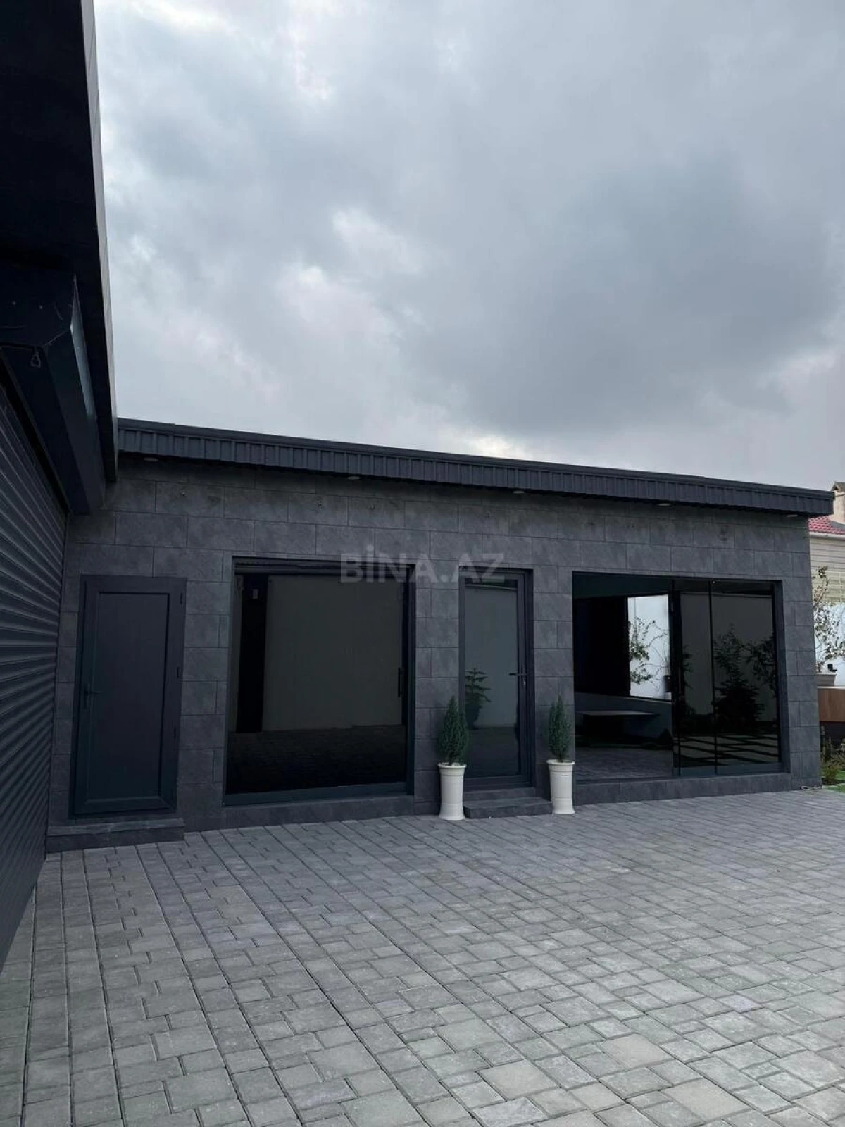 Satılır 4 otaqlı həyət evi 260 m²
