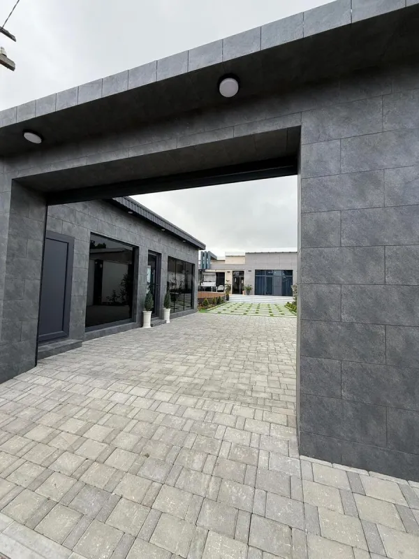 Satılır 4 otaqlı həyət evi 260 m²