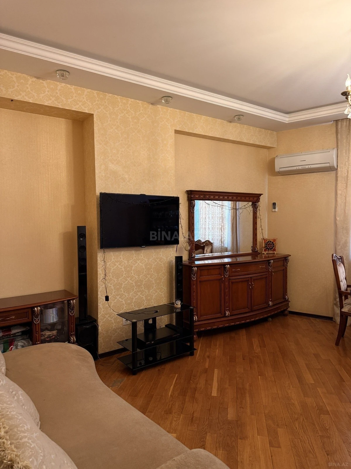 Satılır 2 otaqlı mənzil 80 m²