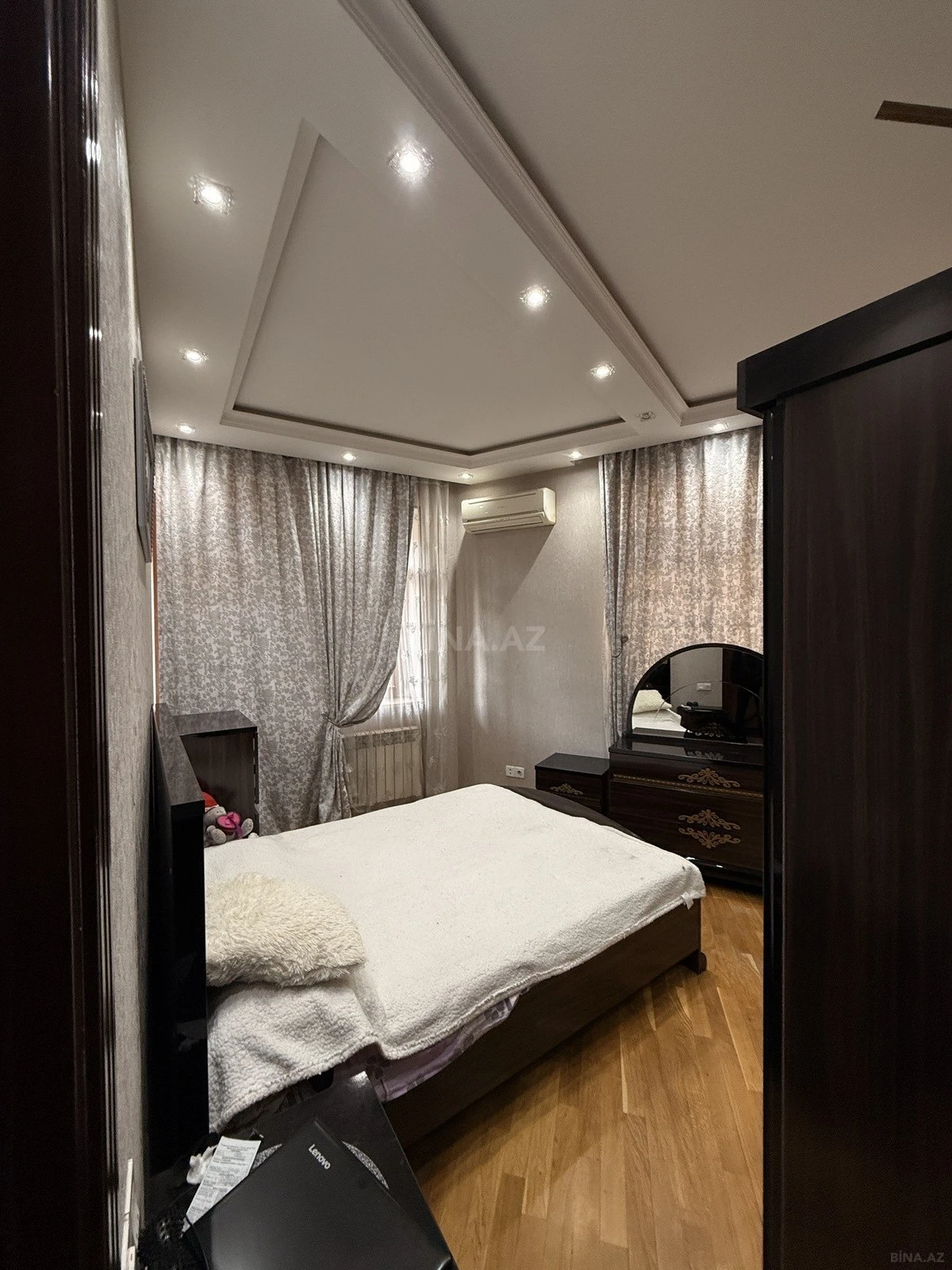 Satılır 2 otaqlı mənzil 80 m²