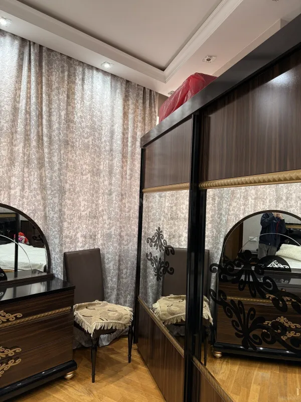 Satılır 2 otaqlı mənzil 80 m²