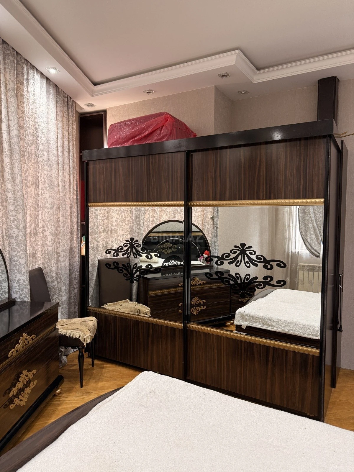 Satılır 2 otaqlı mənzil 80 m²