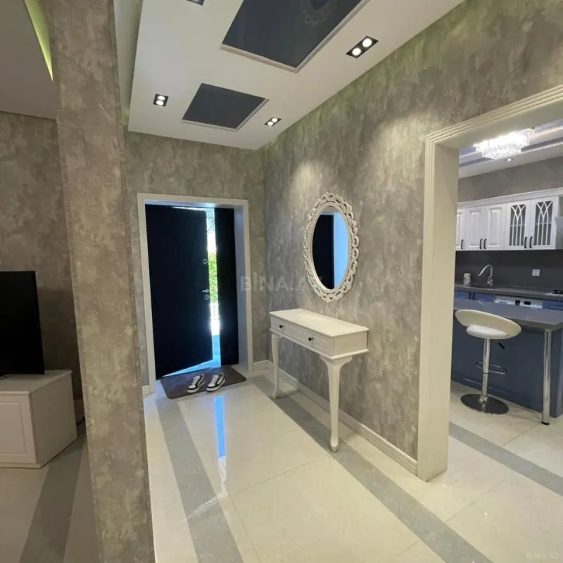 Kirayə verilir 6 otaqlı həyət evi 320 m²