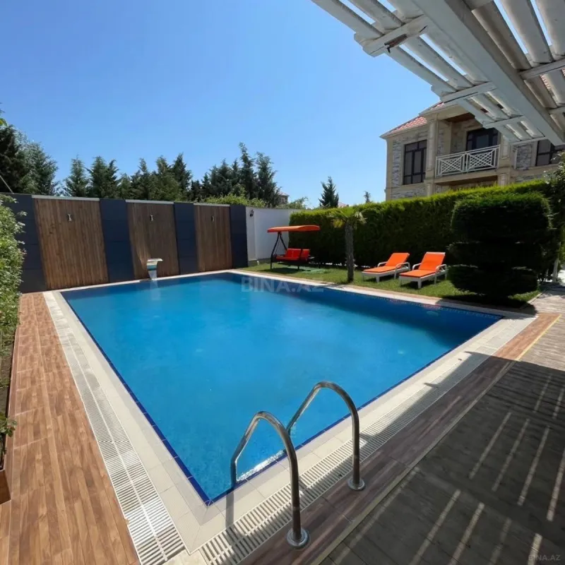 Kirayə verilir 6 otaqlı həyət evi 320 m²