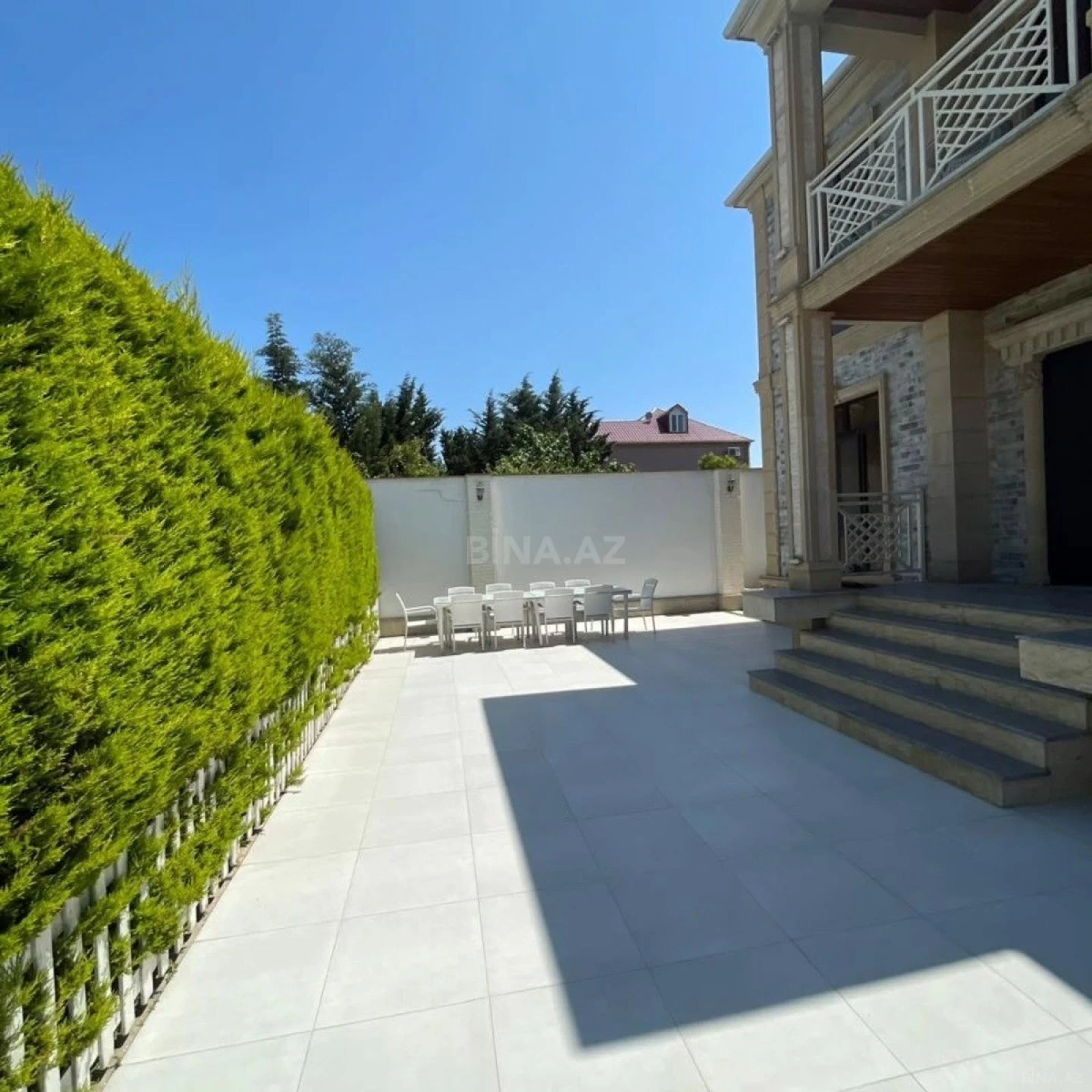 Kirayə verilir 6 otaqlı həyət evi 320 m²