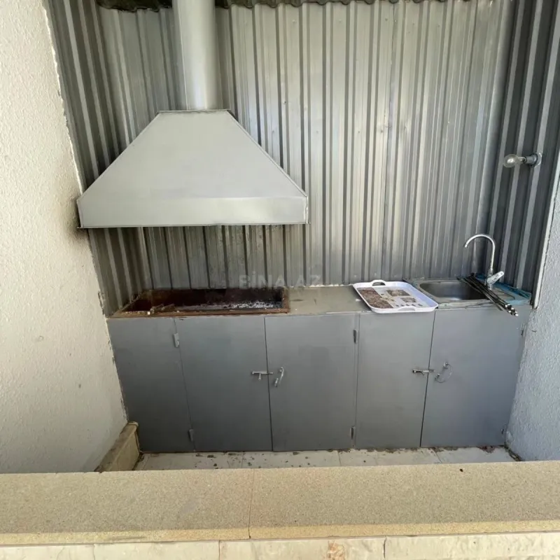 Kirayə verilir 6 otaqlı həyət evi 320 m²