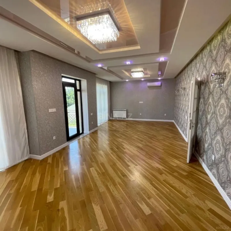 Kirayə verilir 6 otaqlı həyət evi 320 m²