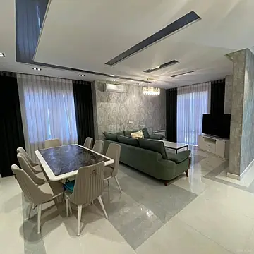 Kirayə verilir 6 otaqlı həyət evi 320 m²