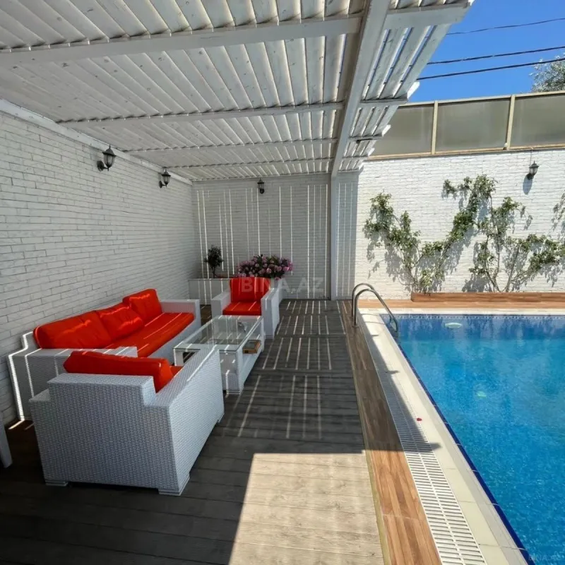 Kirayə verilir 6 otaqlı həyət evi 320 m²
