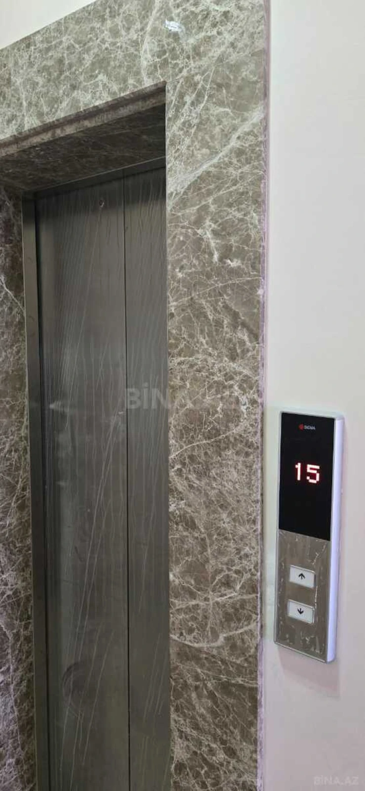 Satılır 3 otaqlı mənzil 138 m²