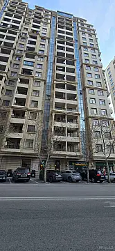 Satılır 3 otaqlı mənzil 138 m²