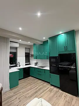 Kirayə verilir 2 otaqlı mənzil 105 m²