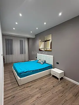 Kirayə verilir 2 otaqlı mənzil 105 m²
