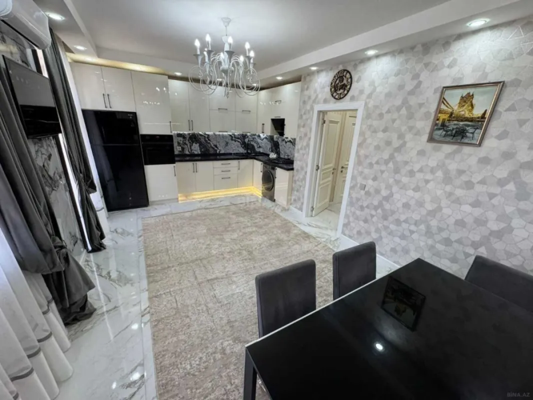 Satılır 5 otaqlı mənzil 147 m²