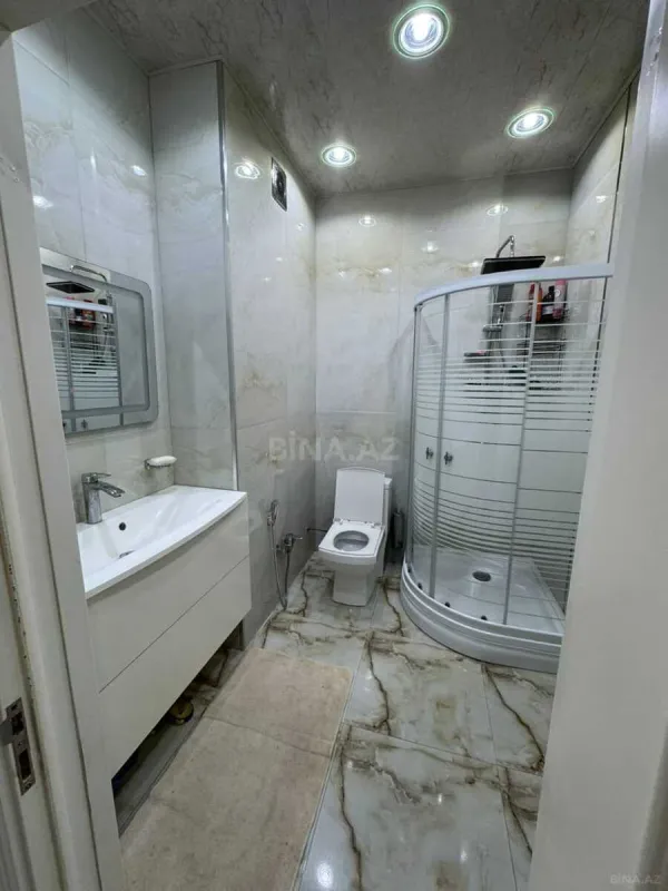 Satılır 5 otaqlı mənzil 147 m²
