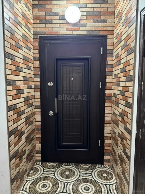 Satılır 5 otaqlı mənzil 147 m²