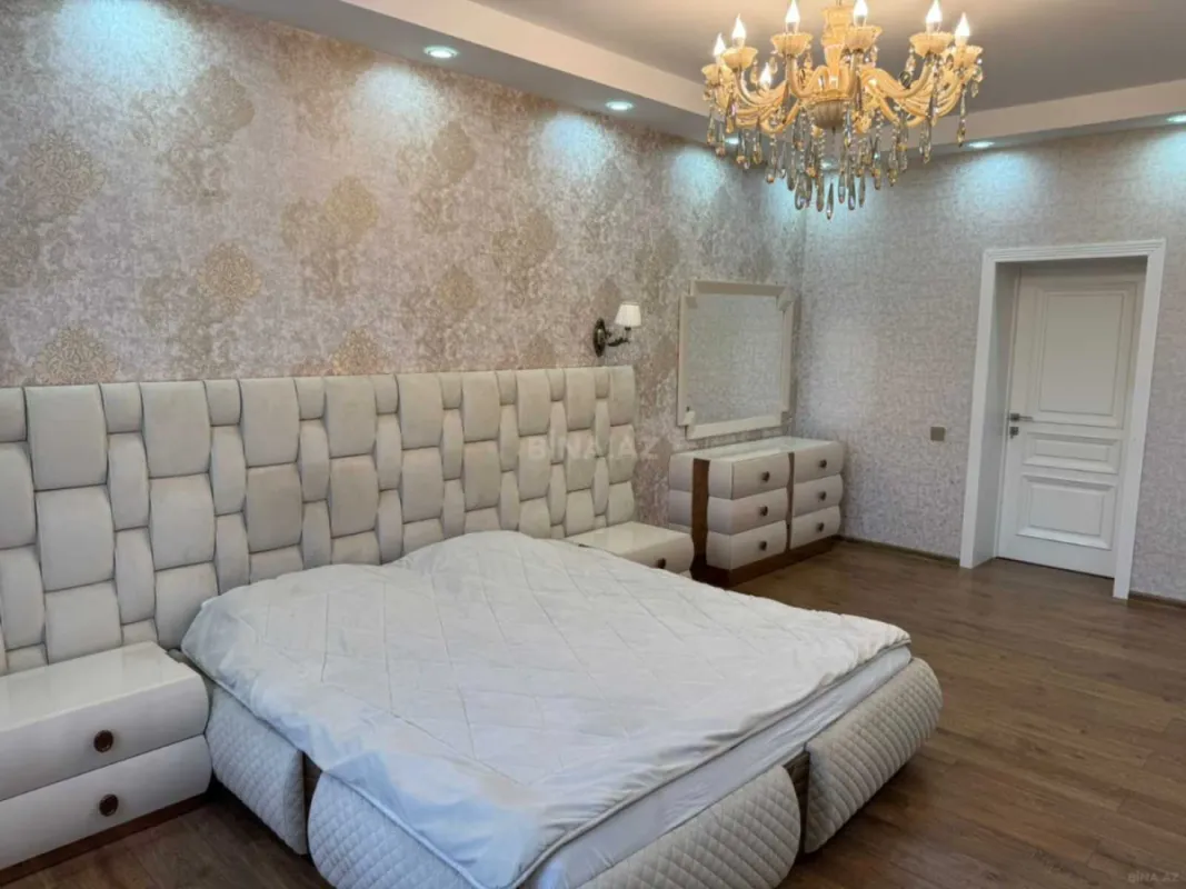 Satılır 5 otaqlı mənzil 147 m²
