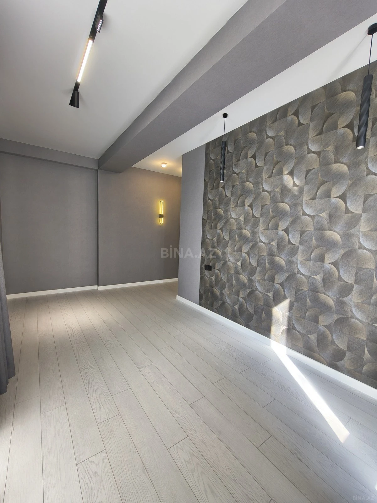 Satılır 3 otaqlı mənzil 118 m²