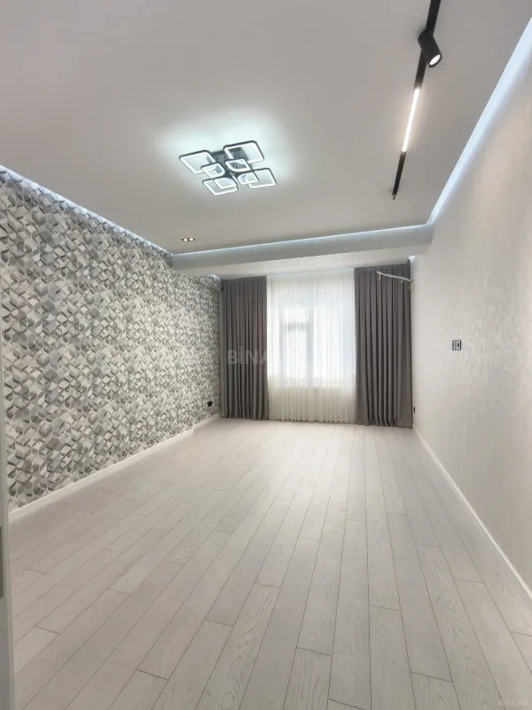 Satılır 3 otaqlı mənzil 118 m²