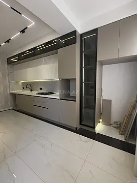 Satılır 3 otaqlı mənzil 118 m²