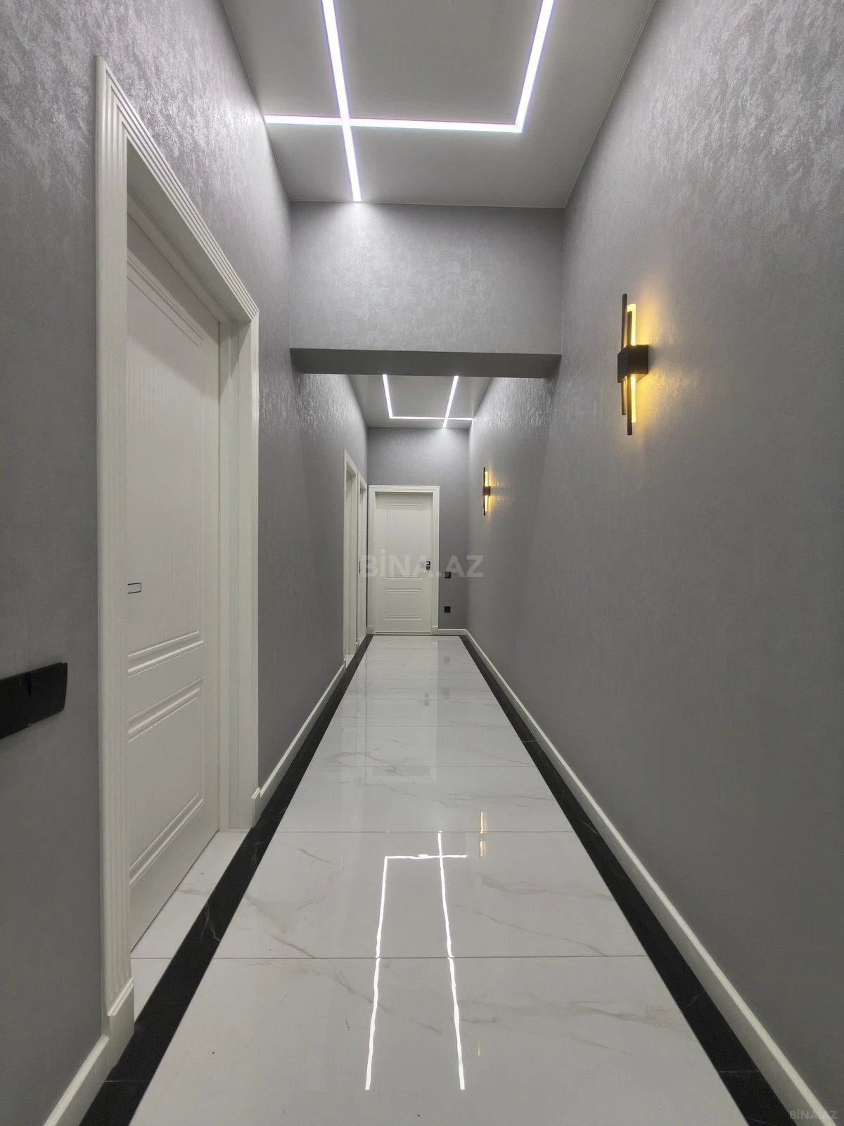 Satılır 3 otaqlı mənzil 118 m²