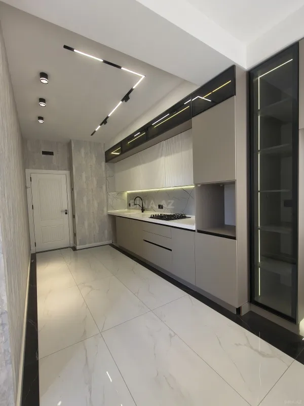 Satılır 3 otaqlı mənzil 118 m²