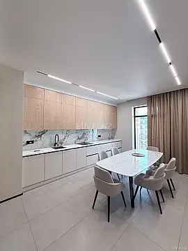 Kirayə verilir 2 otaqlı mənzil 96 m²