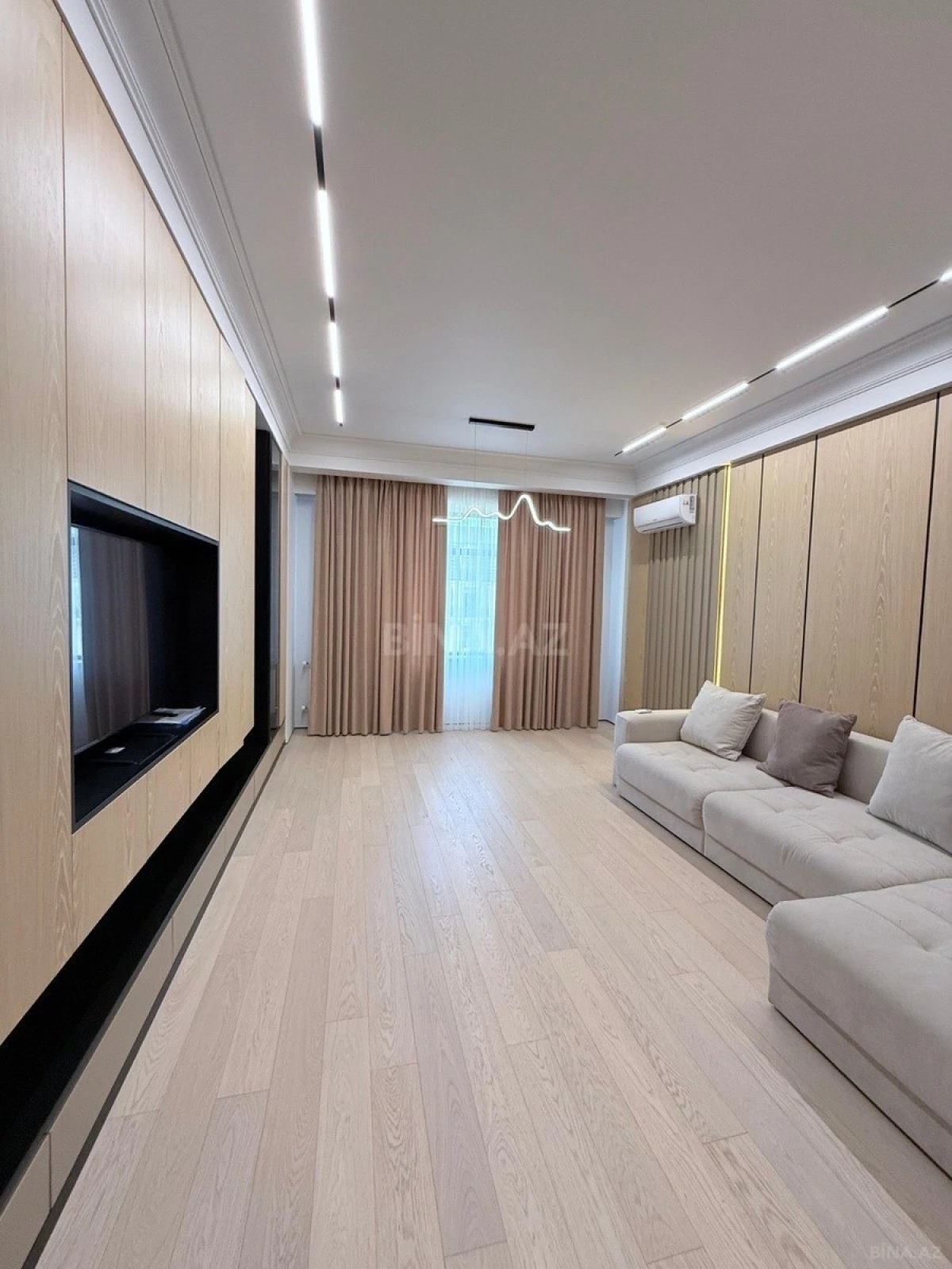 Kirayə verilir 2 otaqlı mənzil 96 m²