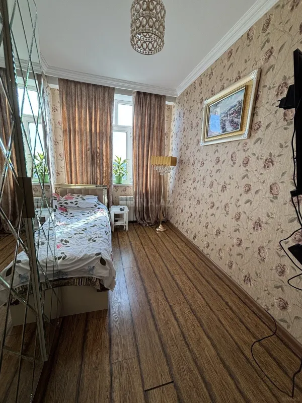 Satılır 2 otaqlı mənzil 55 m²