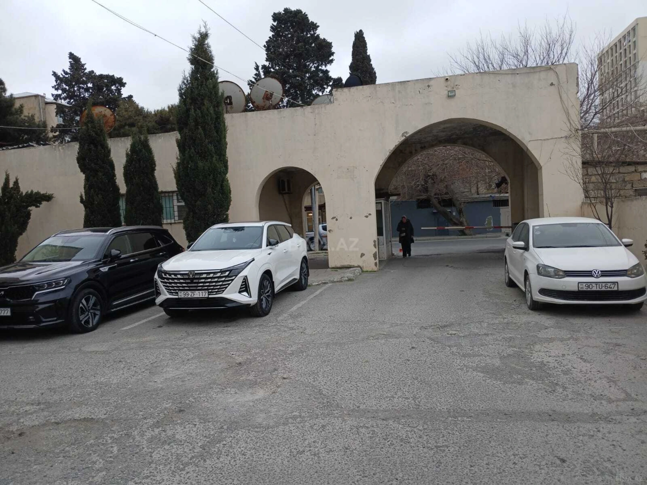 Satılır 3 otaqlı mənzil 105 m²