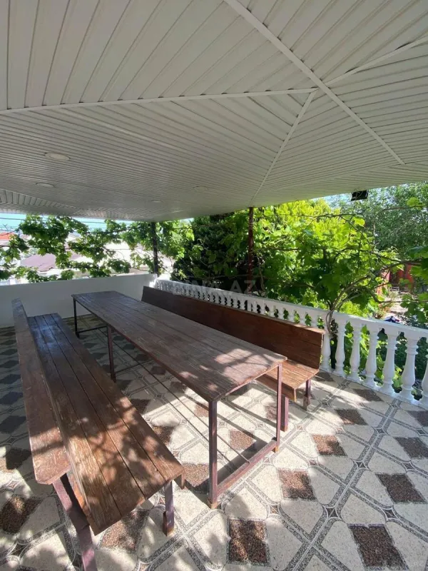 Kirayə verilir 5 otaqlı həyət evi 360 m²