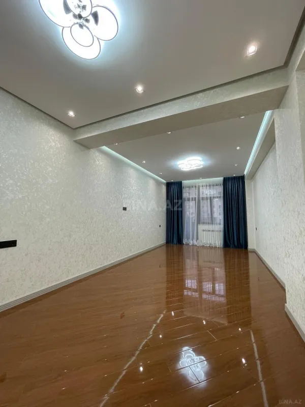 Satılır 3 otaqlı mənzil 150 m²