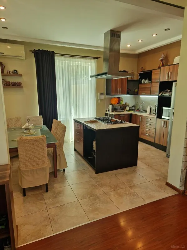 Kirayə verilir 5 otaqlı həyət evi 360 m²