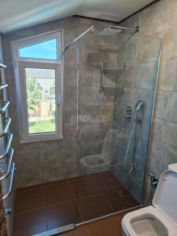 Kirayə verilir 5 otaqlı həyət evi 360 m²